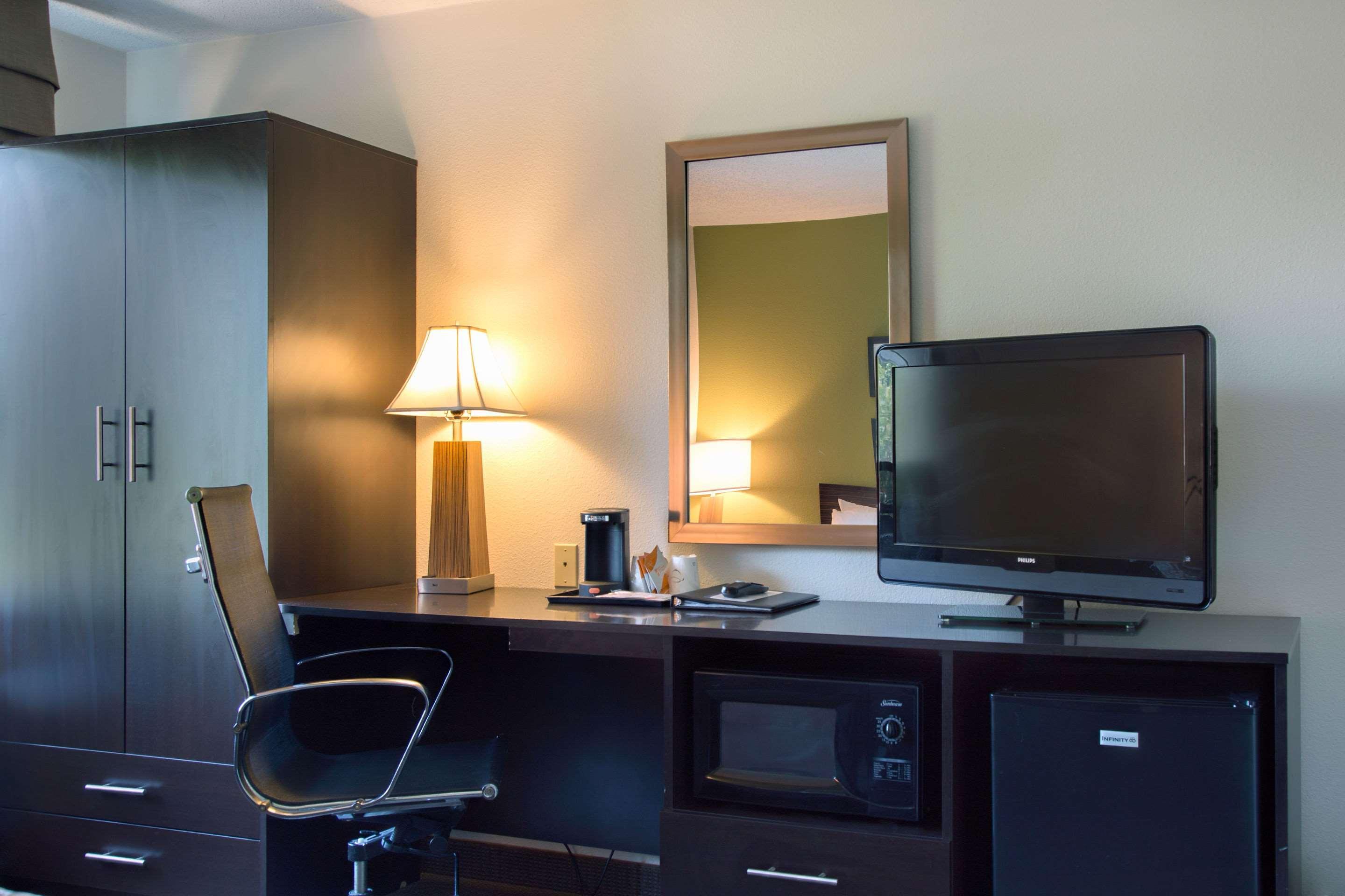 Hotel Sleep Near Quantico Main Gate